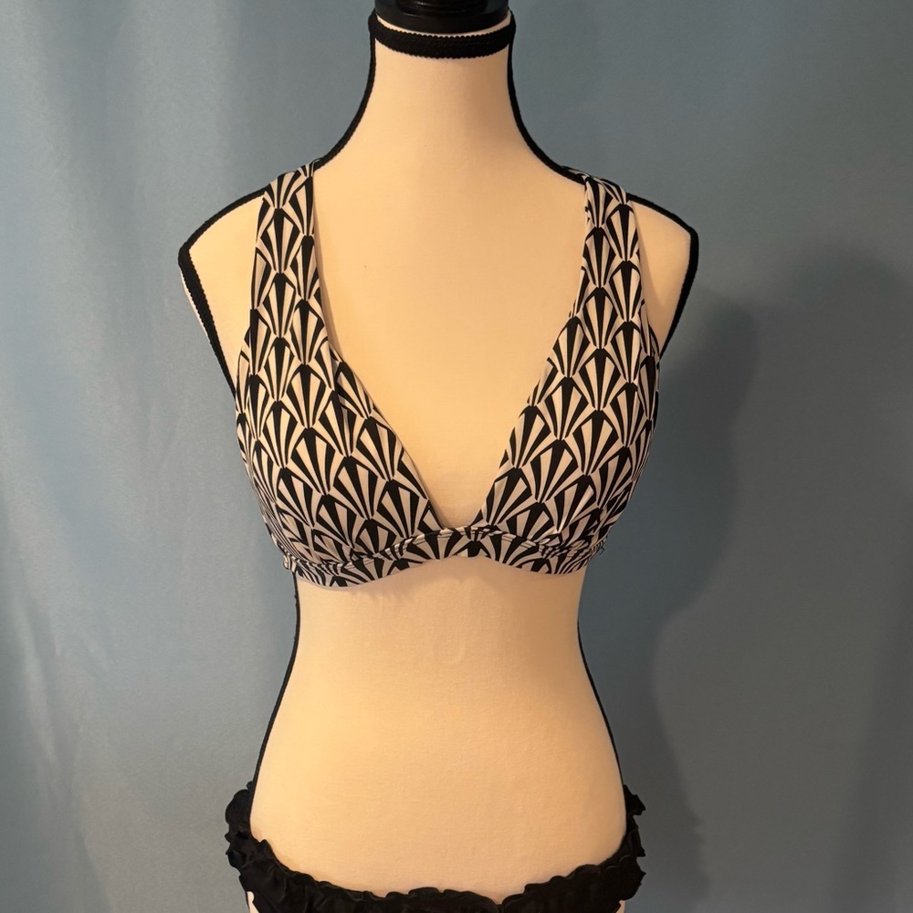 Chic Black and White Geometric Swim Top